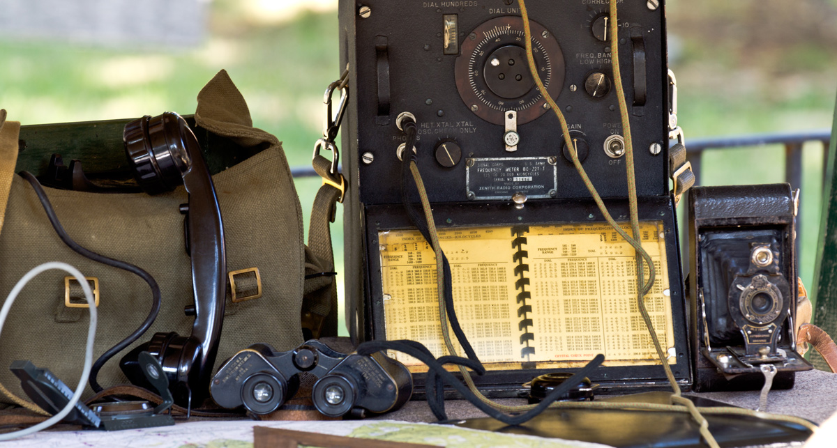 Телефоны на военной 1 1. Field telephone - 2. Telephone WWII. Field Phone German. Field Equipment.