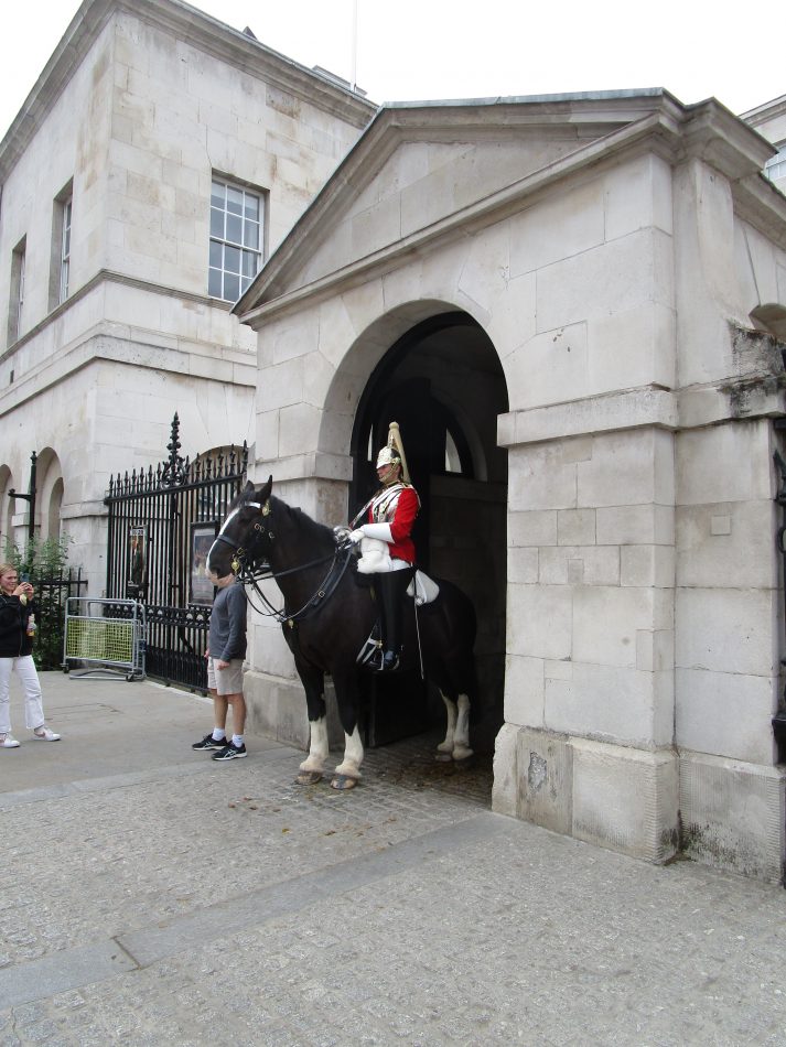 Soldiers from Blues and Royals Cavalry Regiment. Editorial Photography -  Image of horseguard, household: 58299442